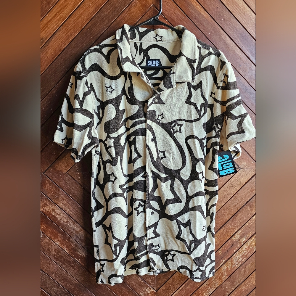 ALAB Men's Black and Cream Patterned Shirt | Size L